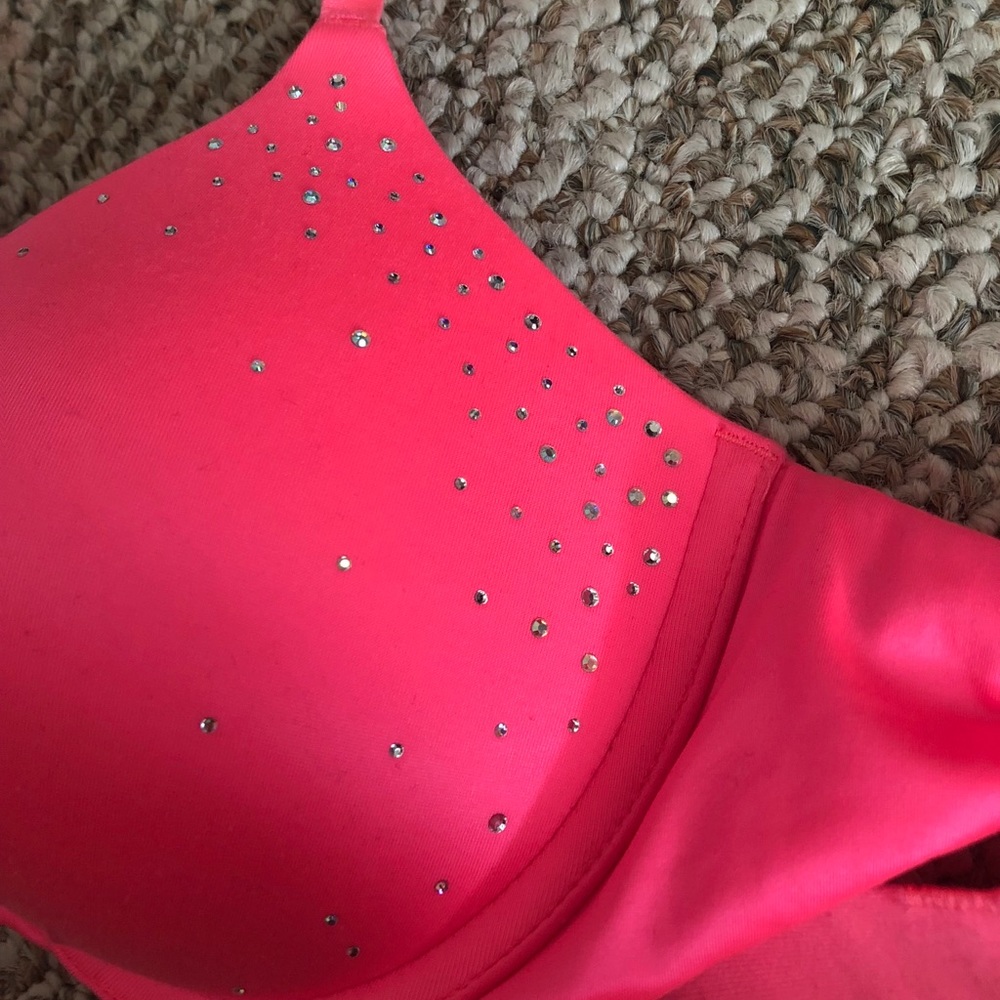 Hot pink Fabulous plunge VS Bra